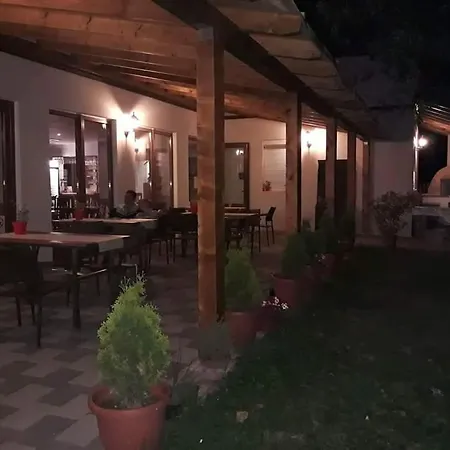 Szitakötő Panzió *