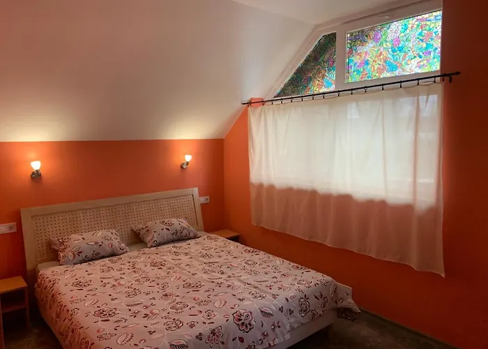 Szitakoeto Panzio Bed & Breakfast *